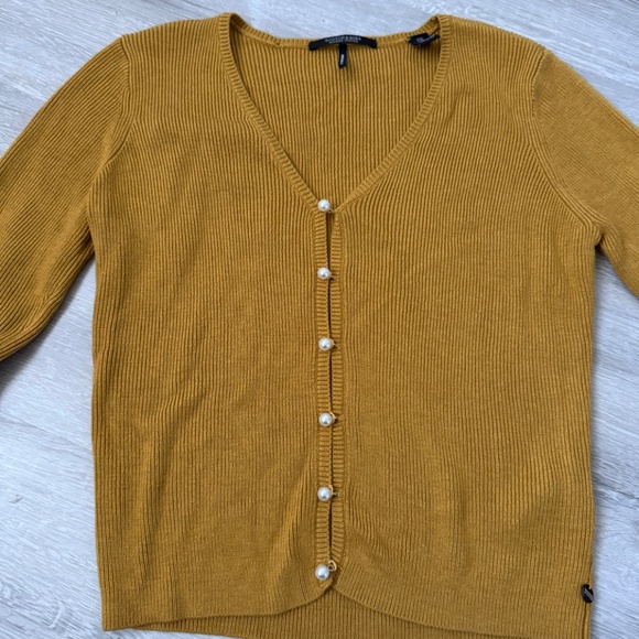 Scotch & Soda Maison Scotch Women’s mustard Pearl V Neck Cardigan XS - Picture 9 of 10